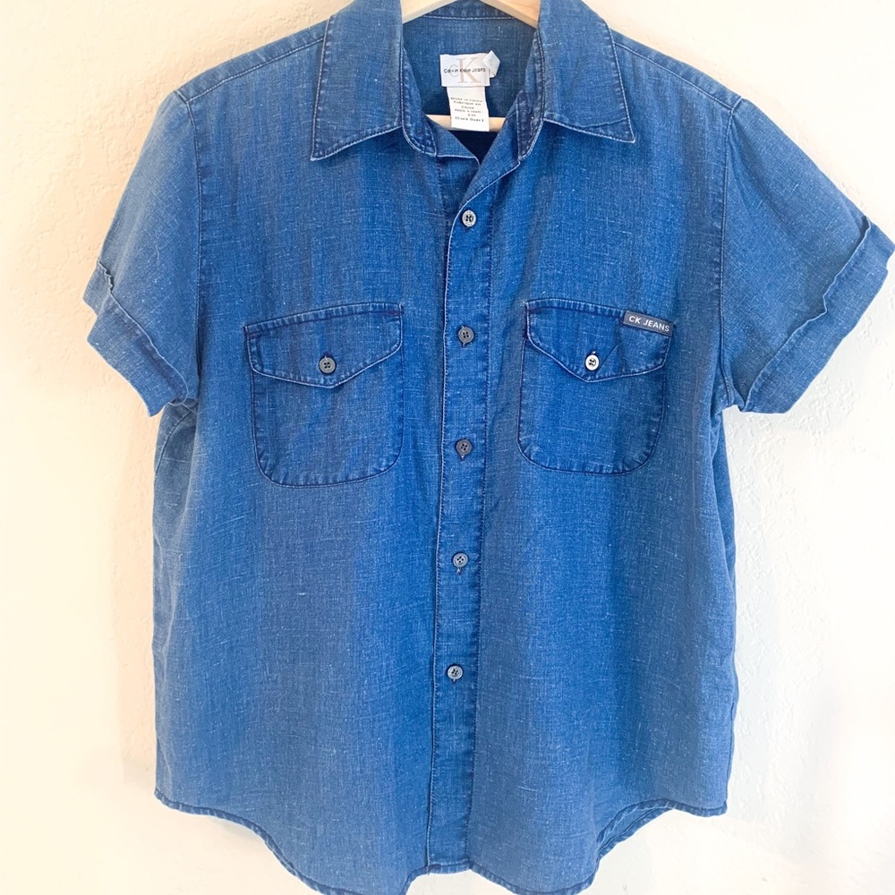 Vintage Men’s linen Calvin Klein button down.